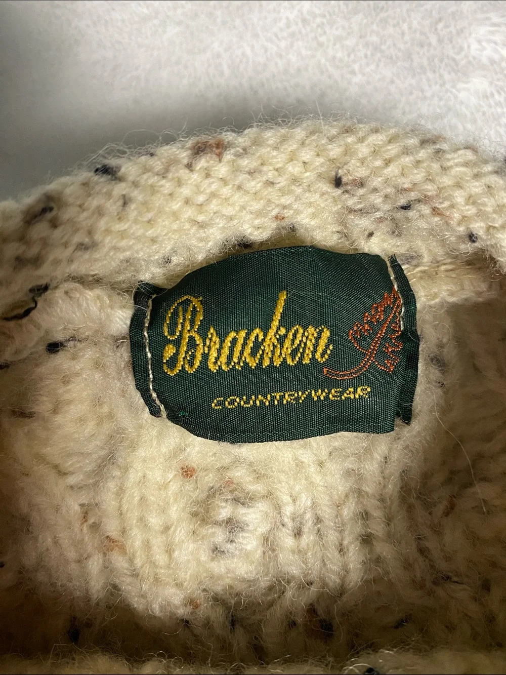 Vintage Bracken Country  Cream  Wool Cable Knit Sweater